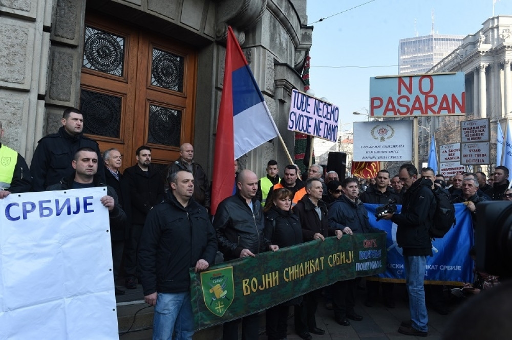 Novi protest sindikata vojske i policije!