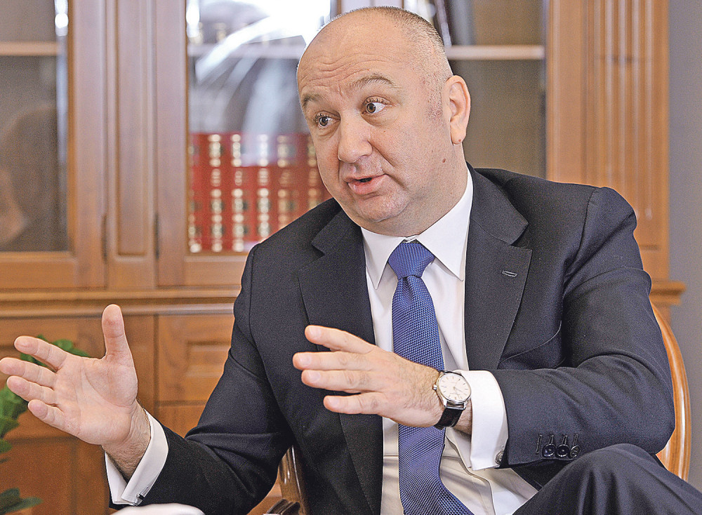 Zabraniti prodaju zemlje strancima