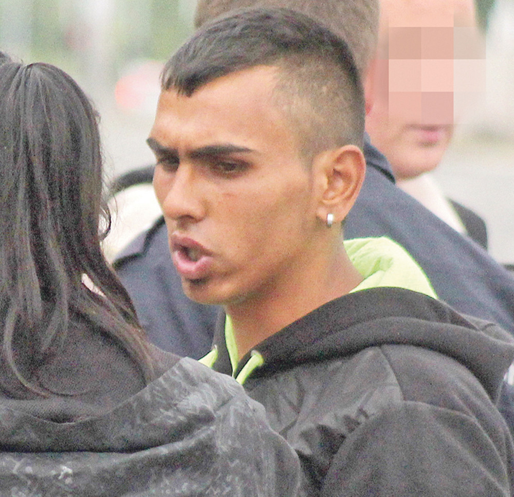 Ubica sina tražio pomoć od komšija