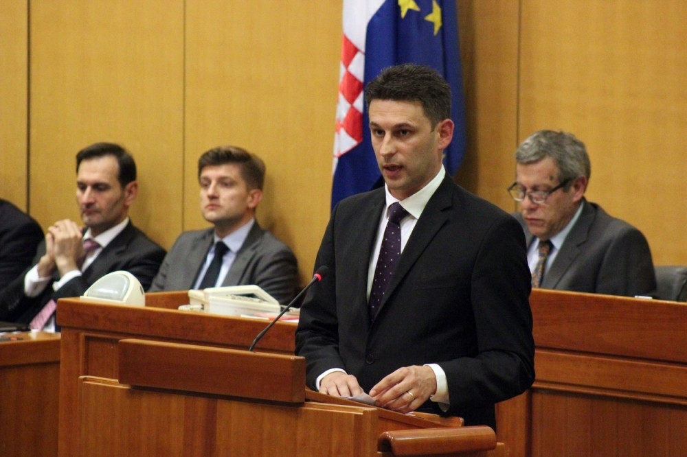 Petrov zamera Srbiji na reakciji zbog blokade!