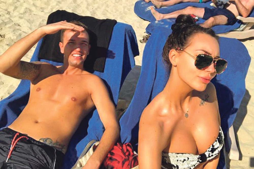 Kaća i Buha se sunčaju u decembru