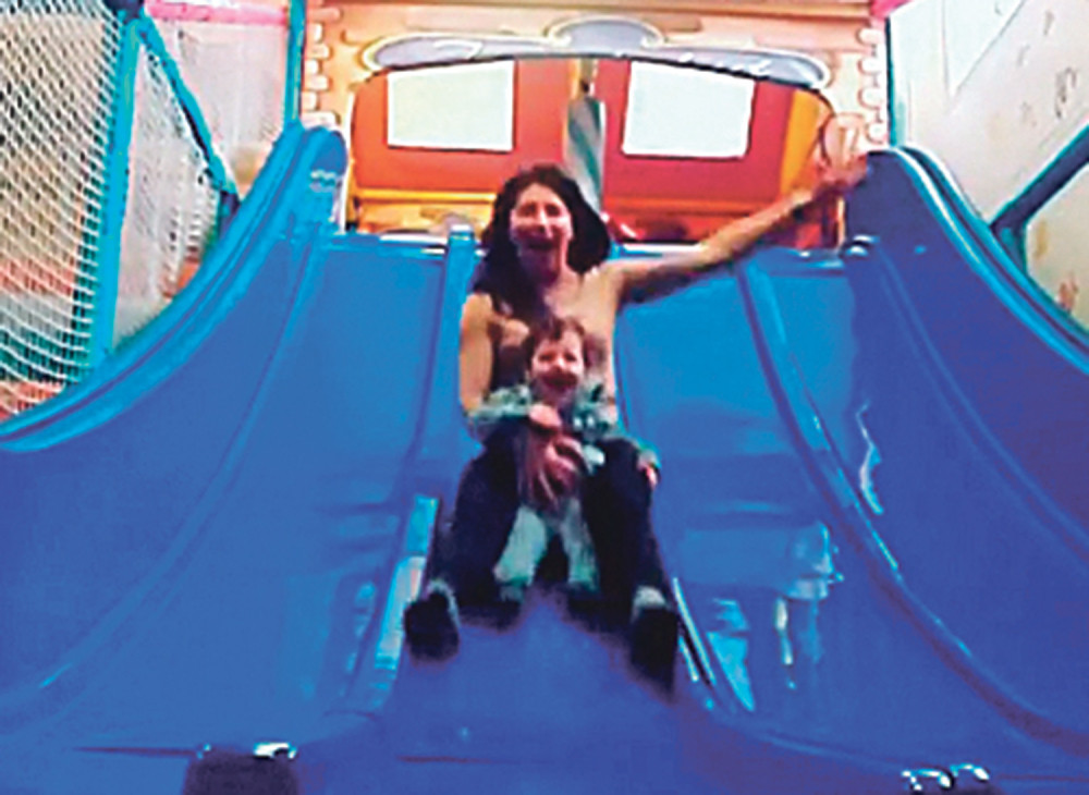 Milena Vasić podetinjila!