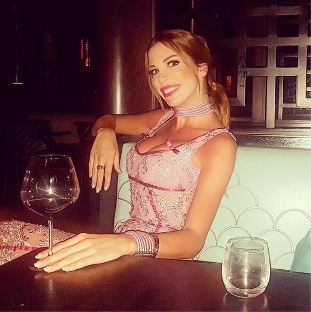 Zgadiće vam se život kad vidite kako Olja Crnogorac služi kafu!