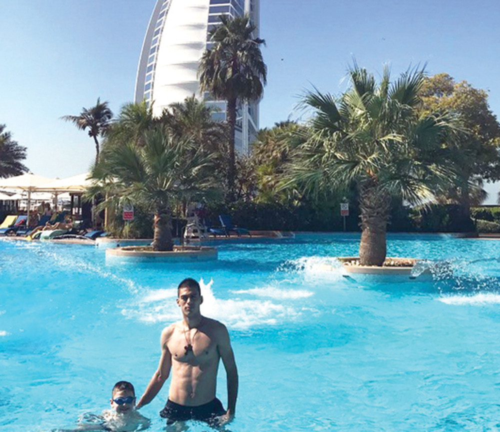 Vujadin se brčka sa sinom u Dubaiju