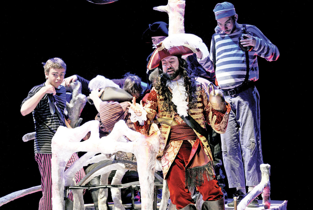 Patimo za Mandom, ali brod plovi dalje!