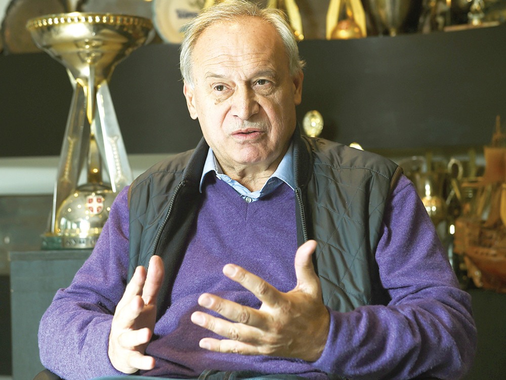 Milorad Vučelić ranije napustio meč sa Spartakom!