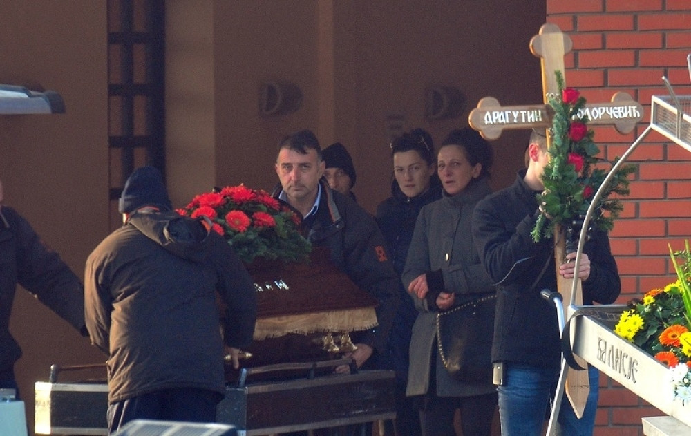 Na sahrani pročitana pesma ubijenog beskućnika