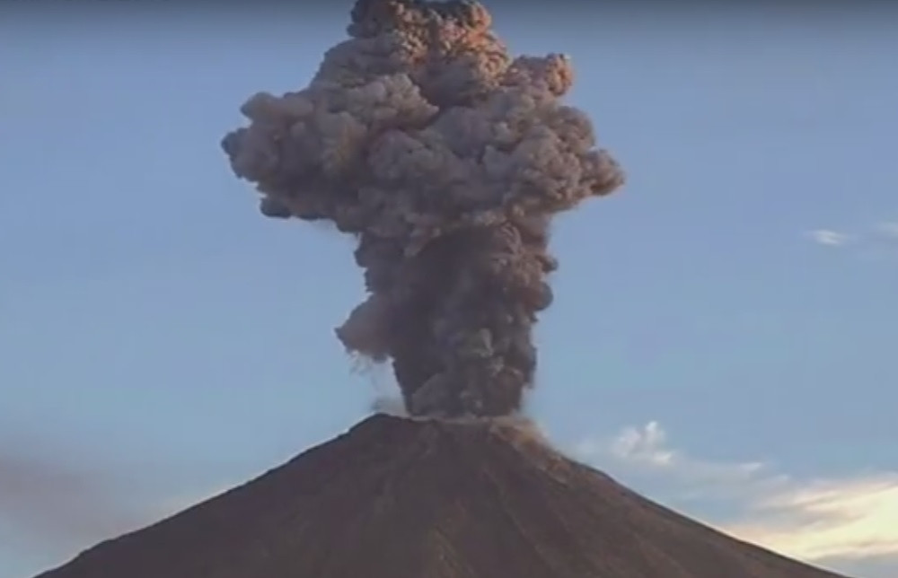 Eksplodirao vulkan u Meksiku! (VIDEO)