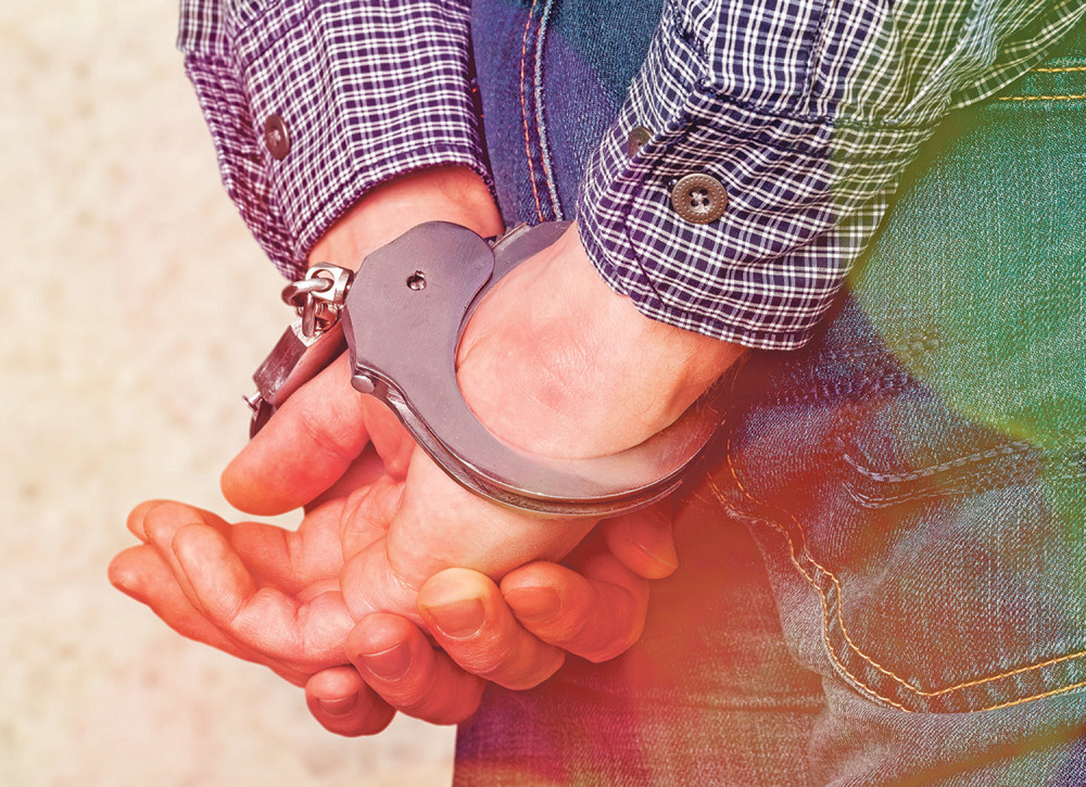 Potukli se zbog parkinga, pa čoveku odgrizao uvo