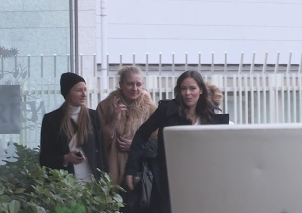 Evo s kim je Ana uhvaćena na ručku (VIDEO)