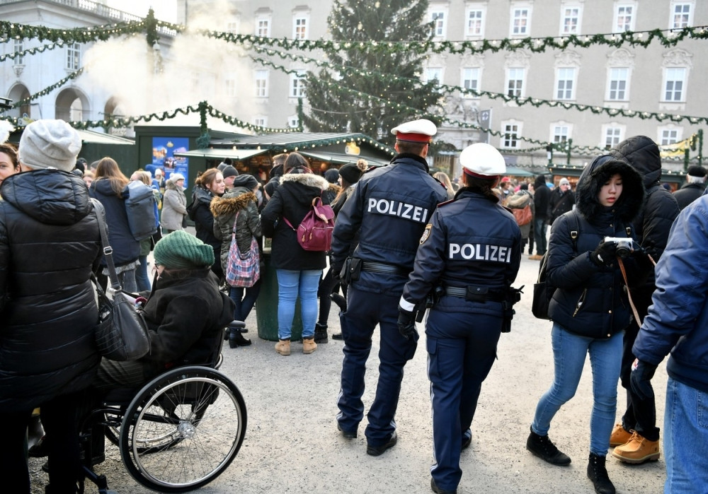 Austrijska policija traga za dve Srpkinje, predstavile se kao sveštenice, pa ojadile ženu za VIŠE HILJADA EVRA!