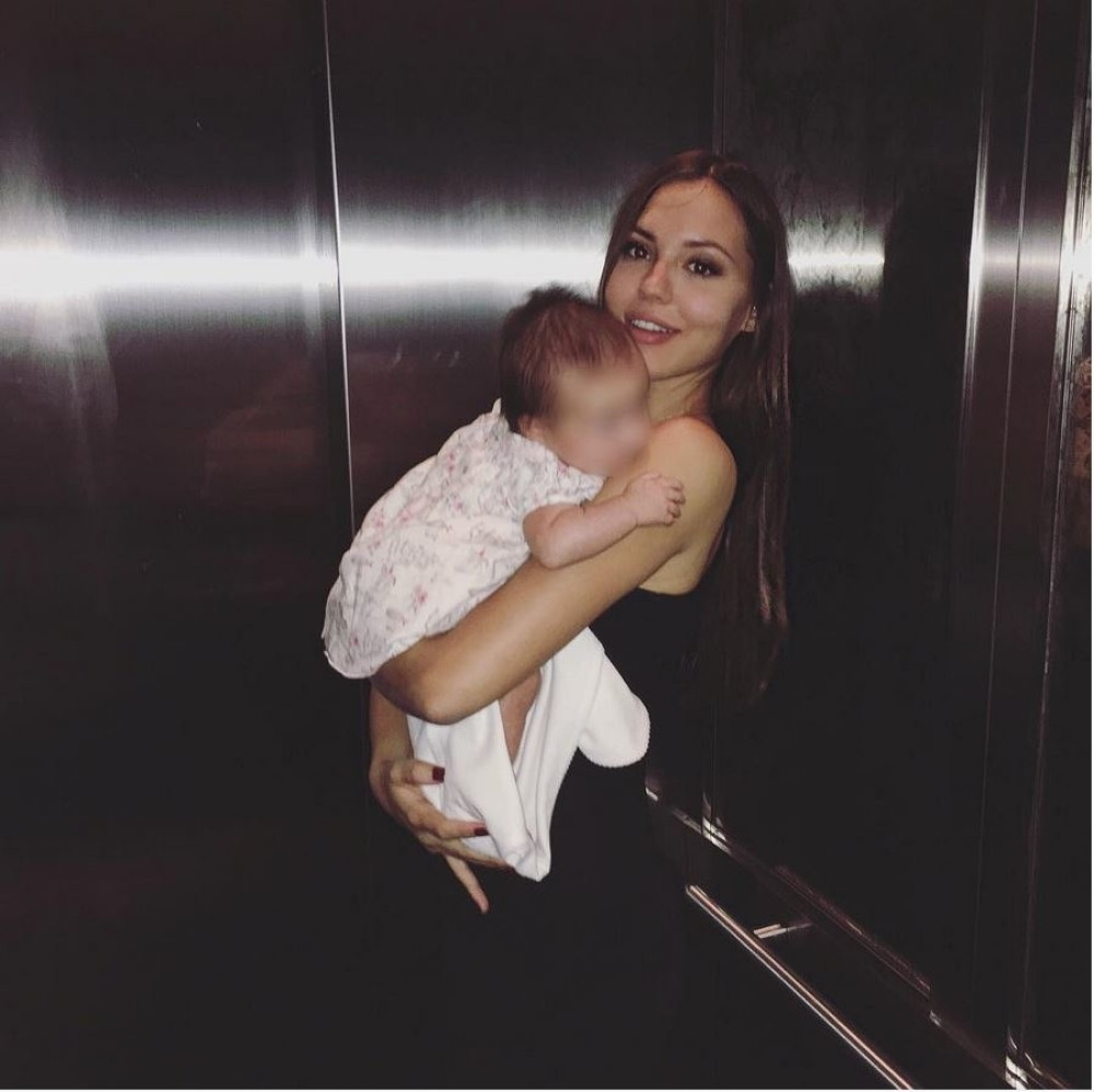 Piksijeva seksi ćerka se skinula u bikini (FOTO)