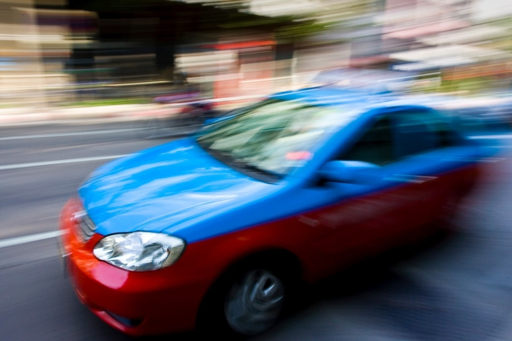 Dečak (11) ukrao auto pa pregazio mladića!