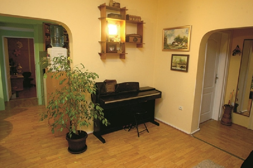 Ovde živi zvezda Granda!