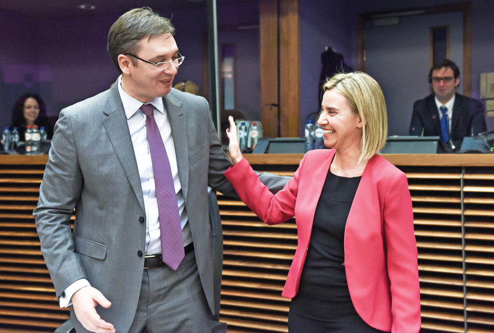 Ruski „migovi” otvorili Srbiji vrata EU