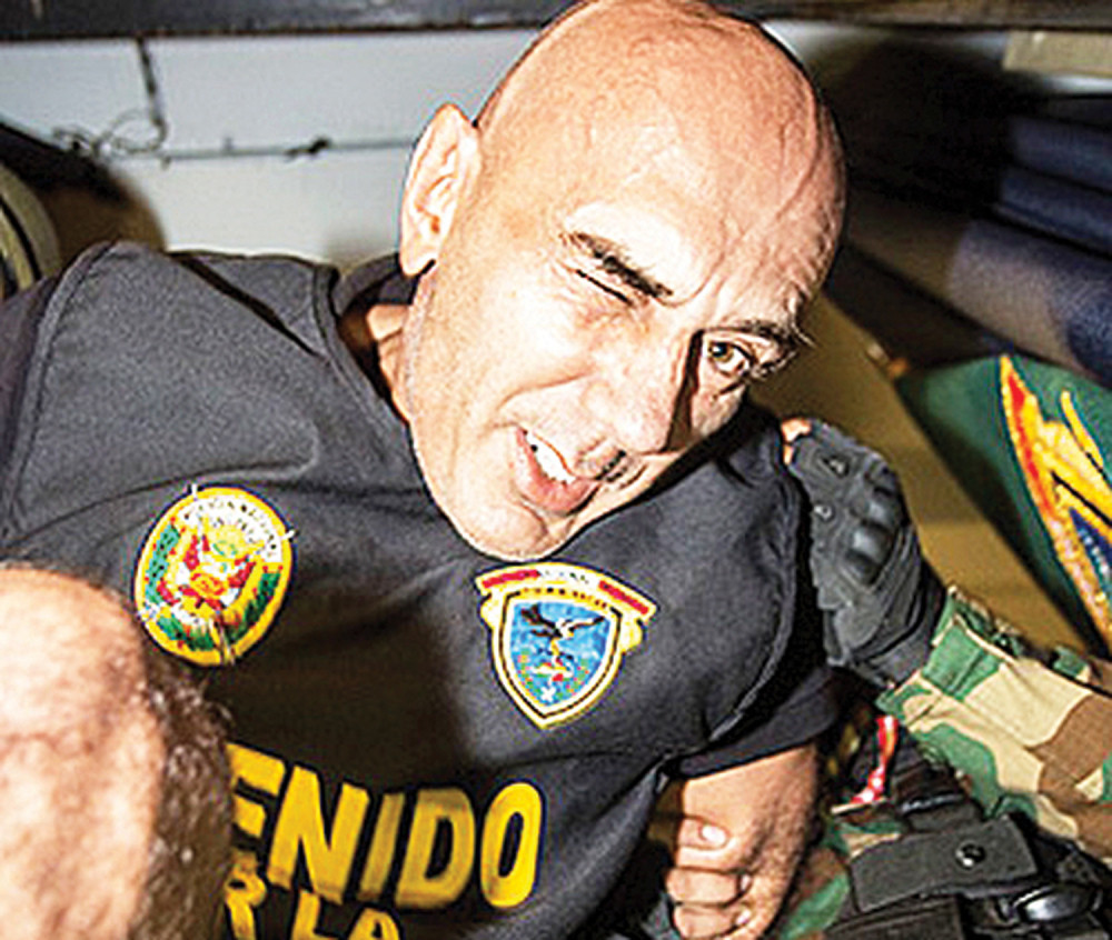 Vođa grupe "Amerika" se žalio da mu nije dobro da bi ga izveli iz samice, a onda je počeo ŠOU!