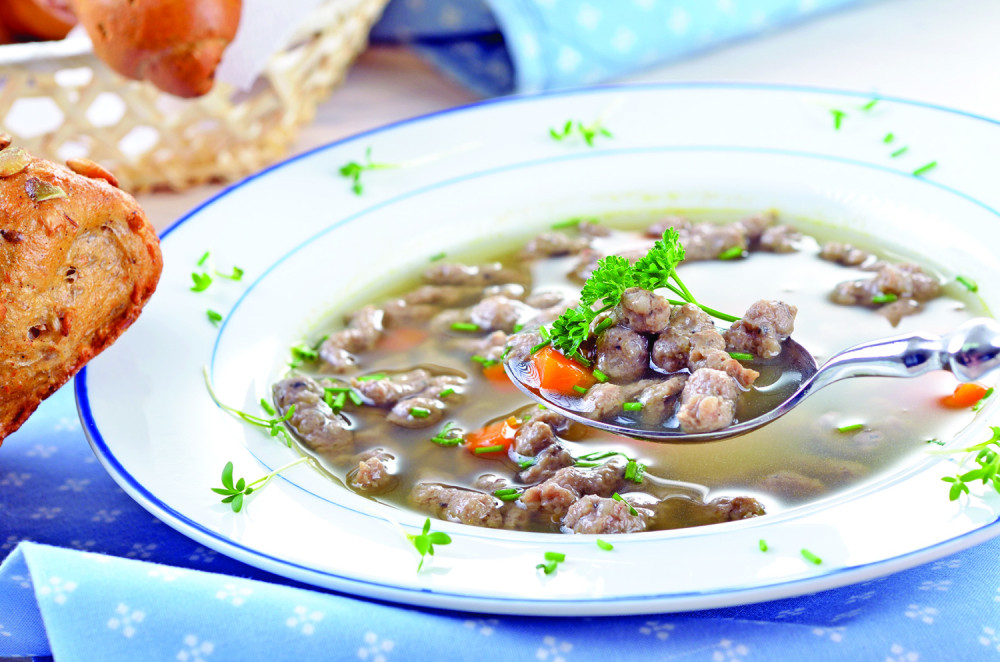 Domaća teleća čorbica, preukusna i kremasta, bilo za goste ili nedeljni ručak ona je za baš sve prilike!