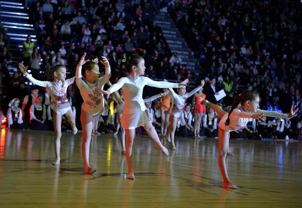 Palilula podelila deci 4.000 paketića
