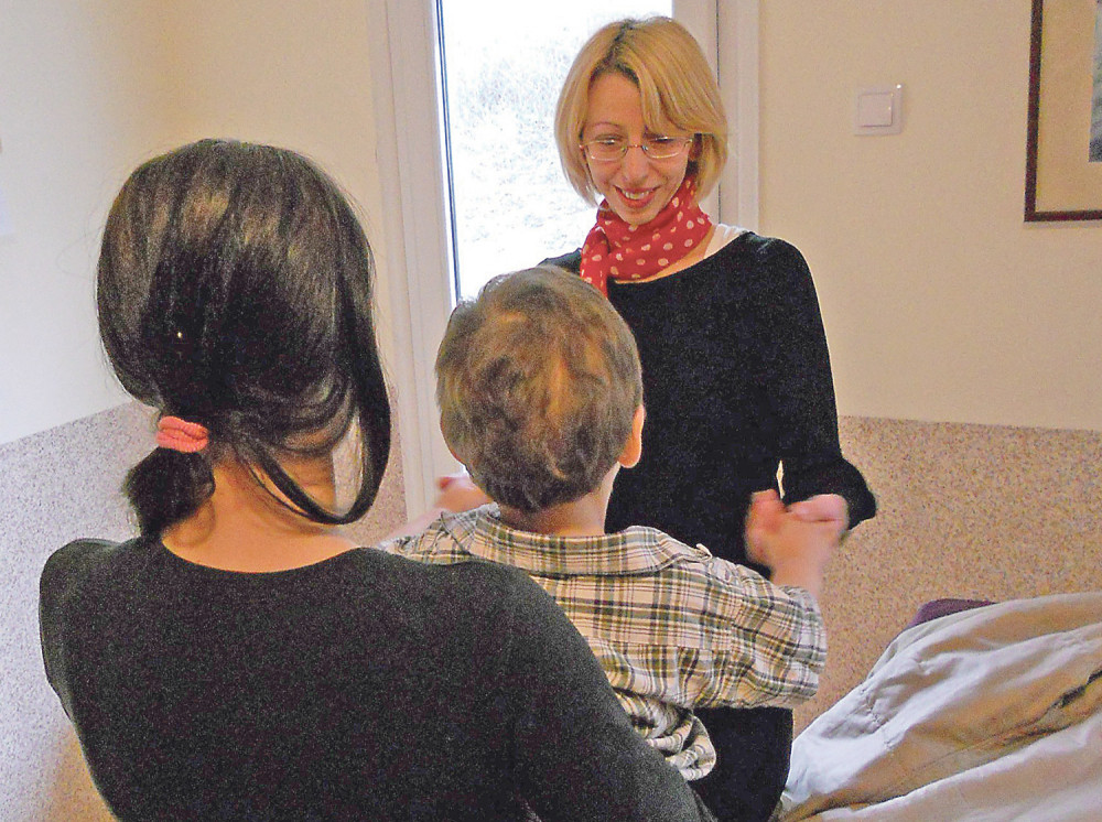 Majka tukla dvomesečnu bebu, muž ženu terao u kokošinjac!