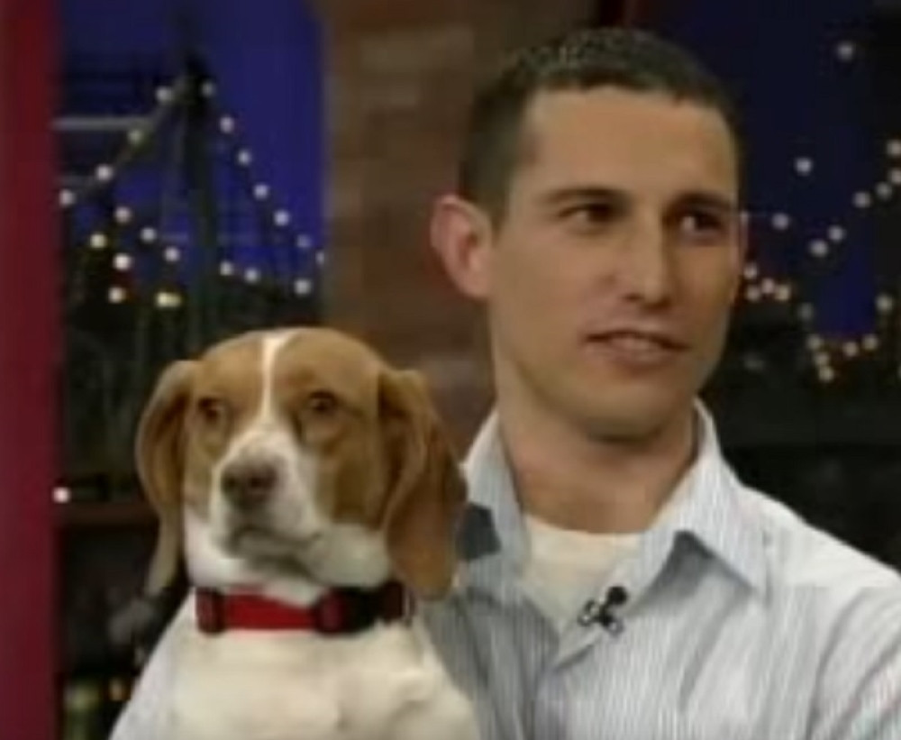 Vrištaćete kada vidite kako glumi ovaj pas! (VIDEO)