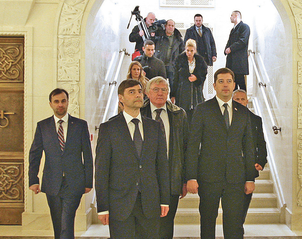 Putin pravi ruski blok u Srbiji!