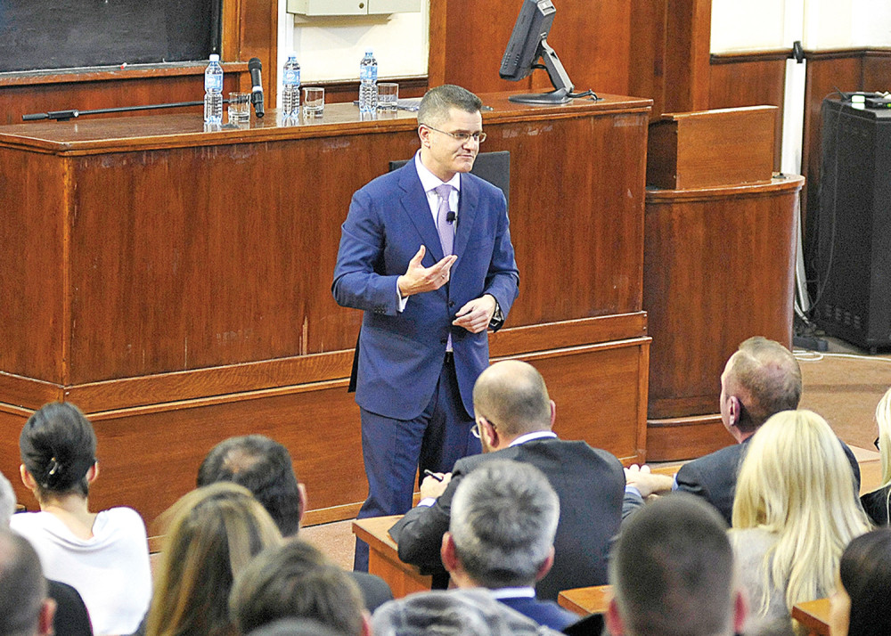 Vuk sprema studentske proteste!