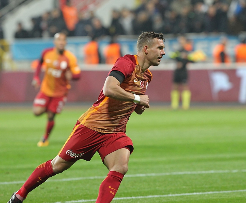 Kinezi odvode i Podolskog