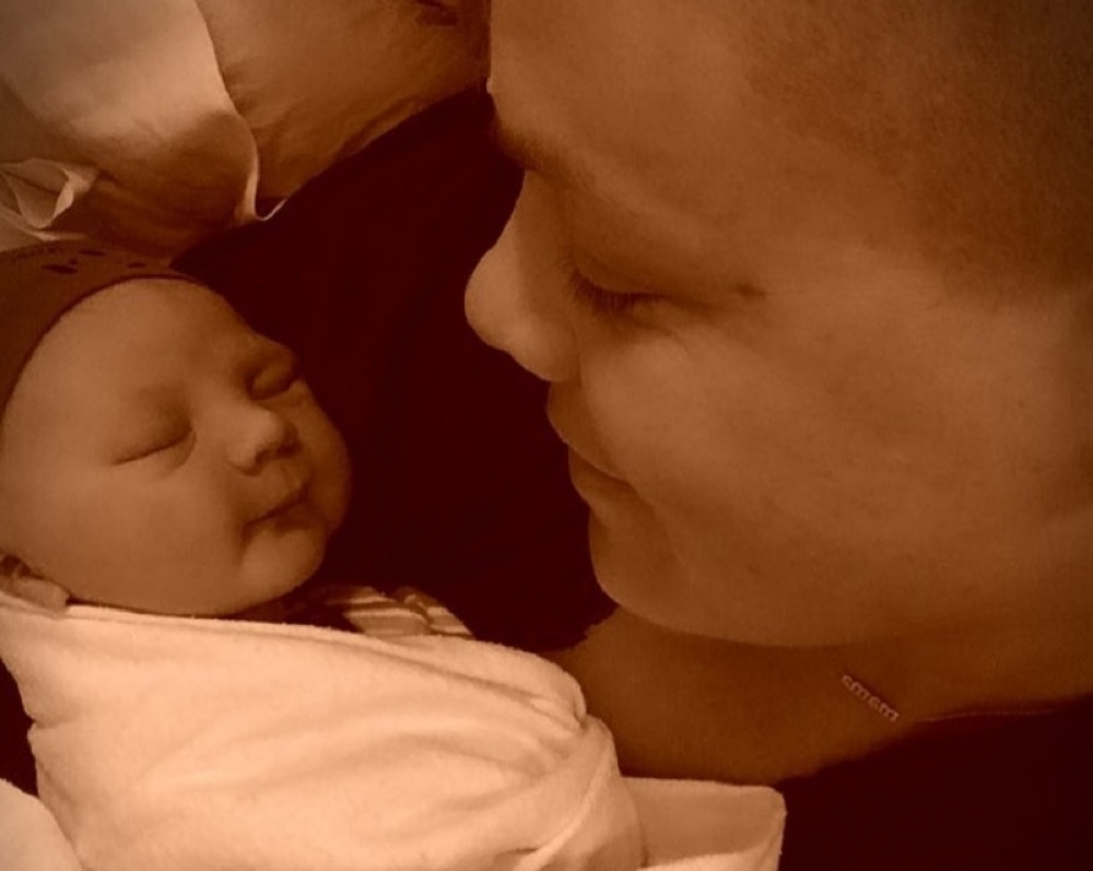 Porodila se slavna pevačica