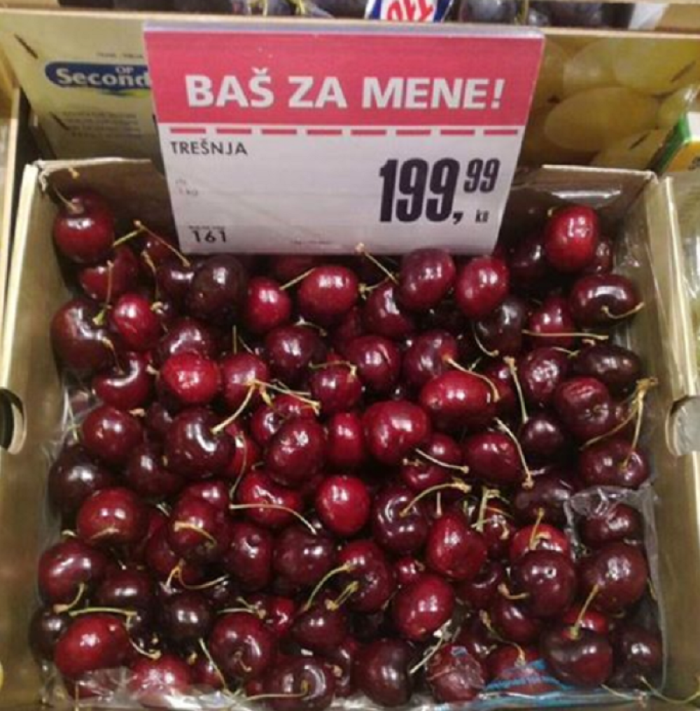 Trešnje u komšiluku 26 evra!