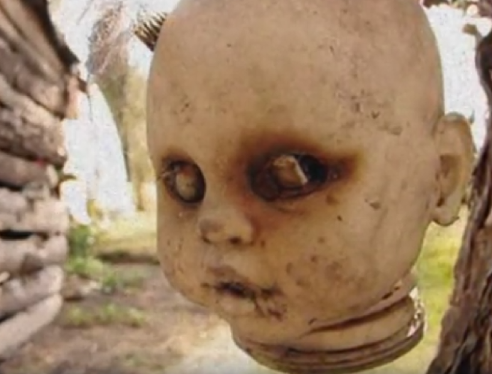 Horor ostrvo sa glavama lutaka krije sablasnu tajnu, a turisti ne znajući, oduševljeno dolaze na mesto velike nesreće (VIDEO)