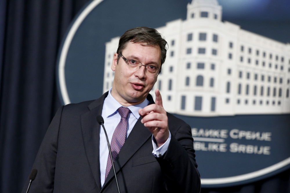 Premijer na neobičan način čestitao praznike (FOTO)