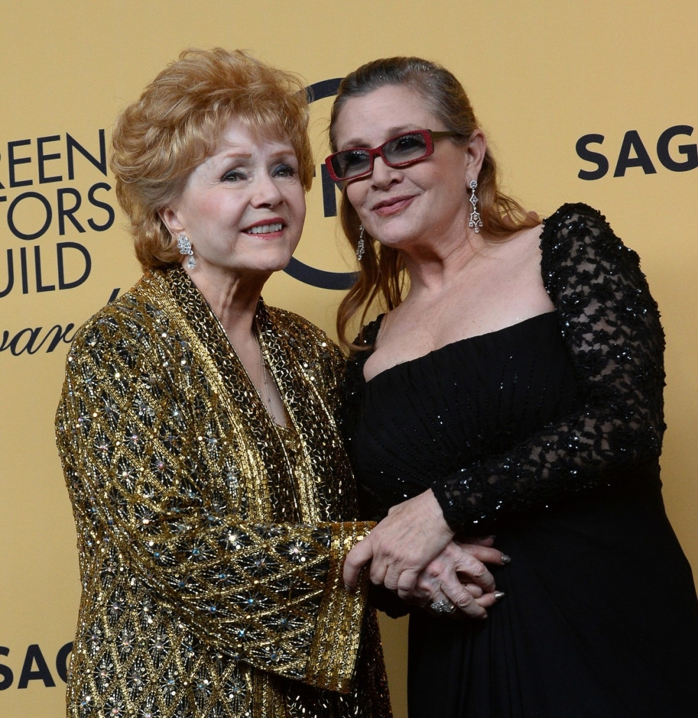 Majku i ćerku zajedno sahranjuju