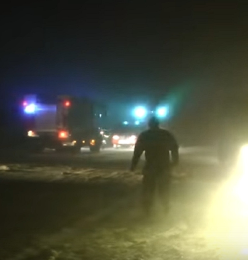 Autoput odblokiran, mećava i dalje traje