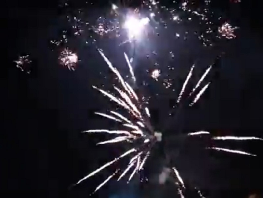 U Banjaluci uz "Marš na Drinu" vatromet povodom Dan Republike Srpske