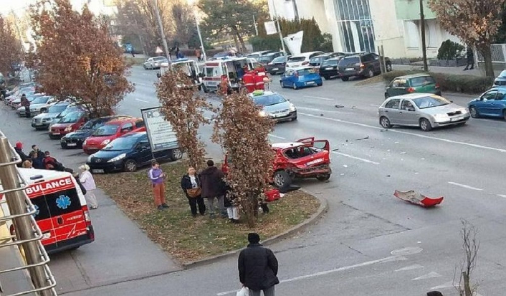 Sudarilo se vozilo Hitne pomoći, četvoro povređenih!