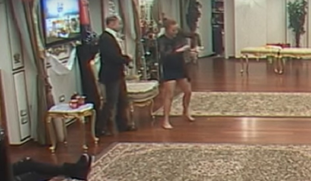 Mirjana polomila Dejanovu krunu (VIDEO)