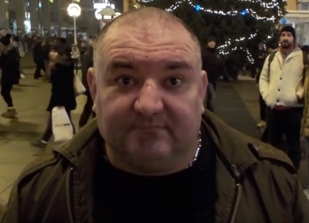 Nudio joj seks, a ona iz njega isterivala đavola (VIDEO)