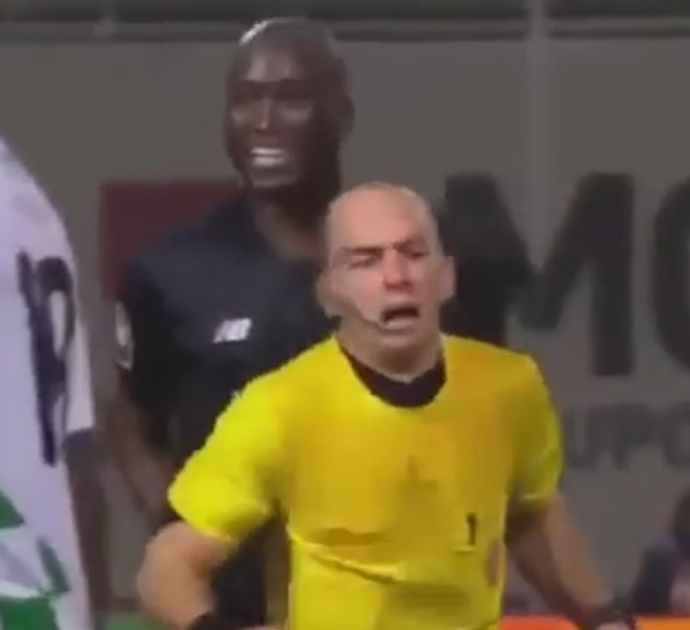 Sudija udario igrača, pa mu pokazao crveni (VIDEO)