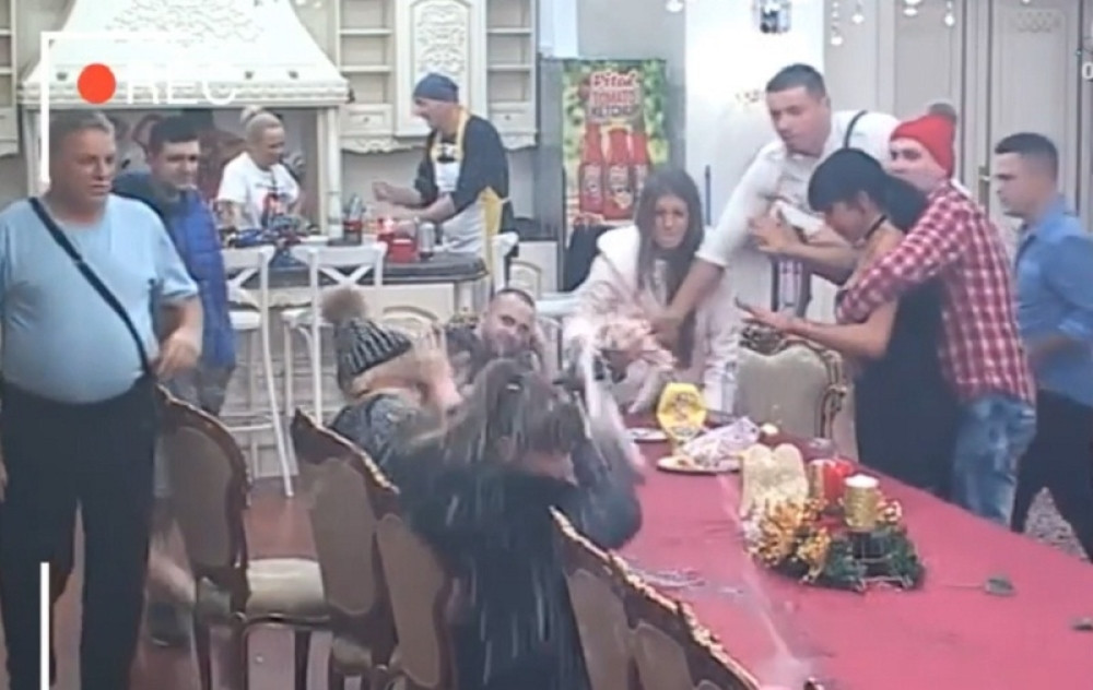 Besna Dalila gađala Miljanu! (VIDEO)