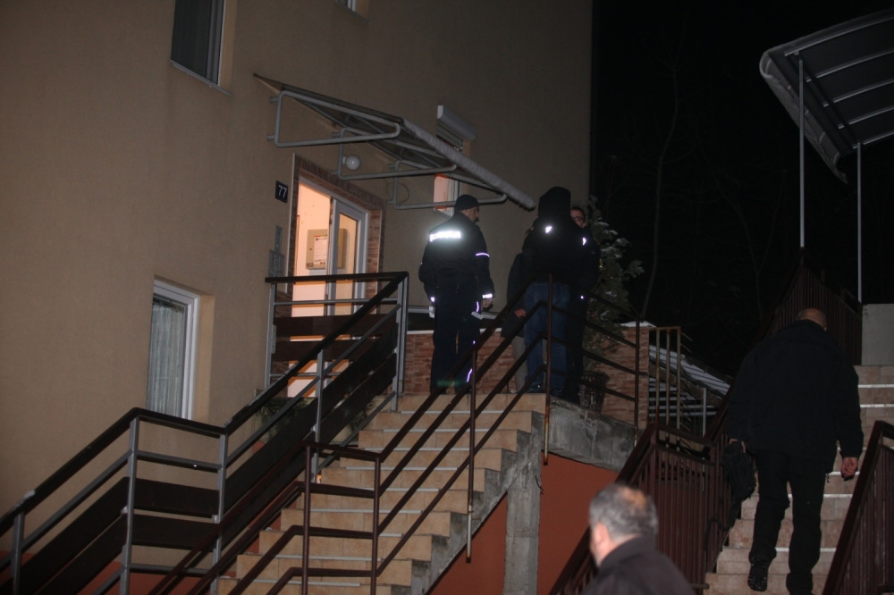 Mladić i devojka pronađeni mrtvi u stanu!