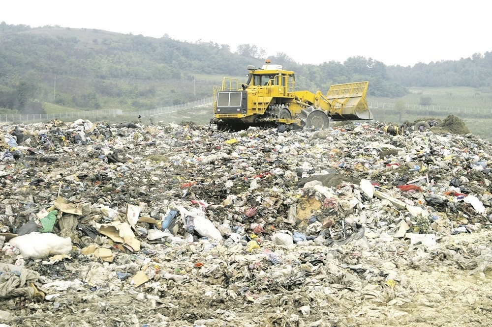Mladić teško povređen u eksploziji na deponiji!