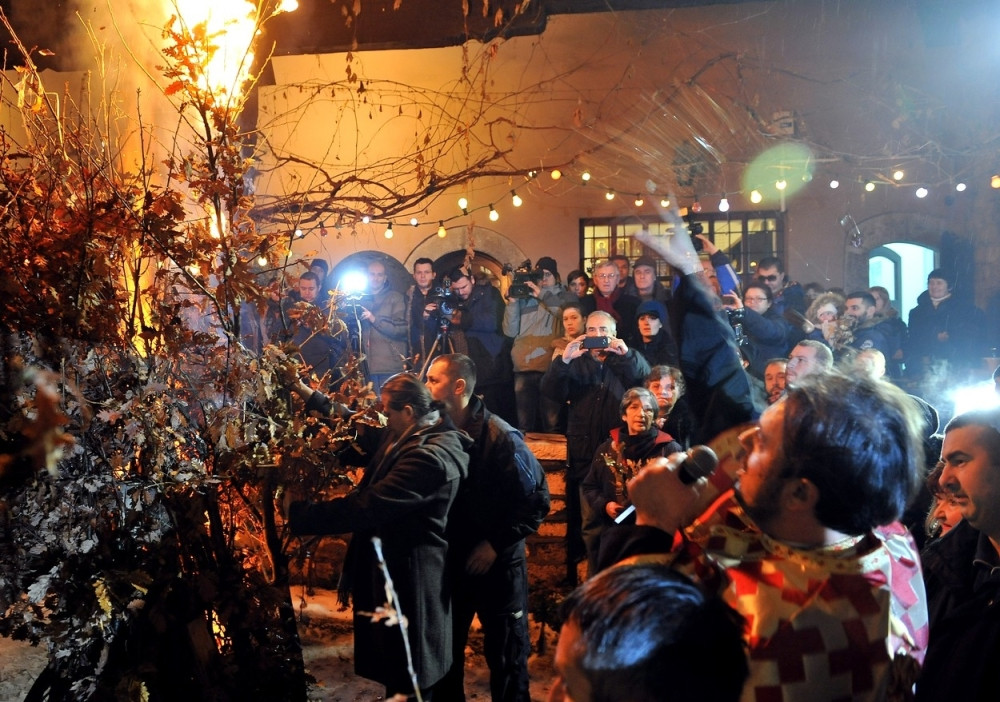 Nije dovoljno da u kuću unesete samo badnjak! Ovo je još važniji običaj!