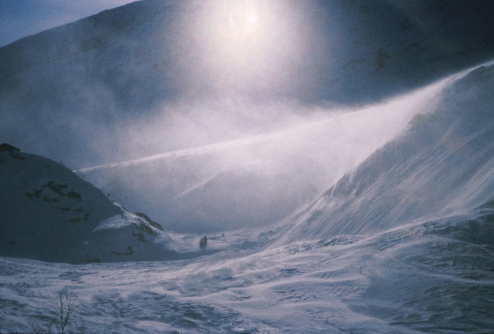 Preko 100.000 ljudi ostalo bez struje!