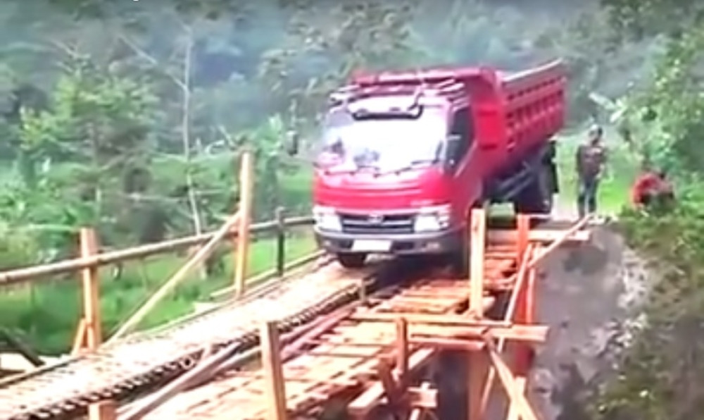 "Ko to tamo peva" na indonežanski način (VIDEO)