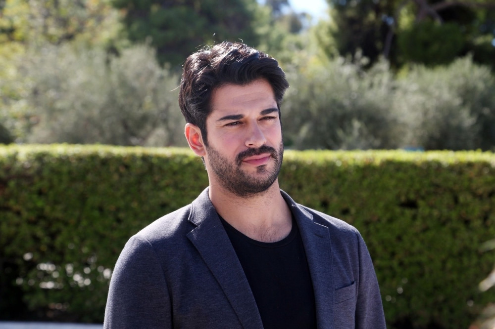 Bali-beg postao OTAC! Uradio dve stvari pre rođenja deteta i ljudi ne prestaju da ga OSUĐUJU!