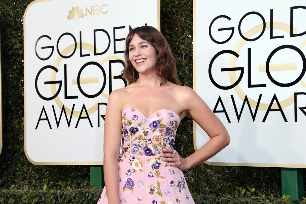 Glumica prošetala šiške ispod miške na crvenom tepihu