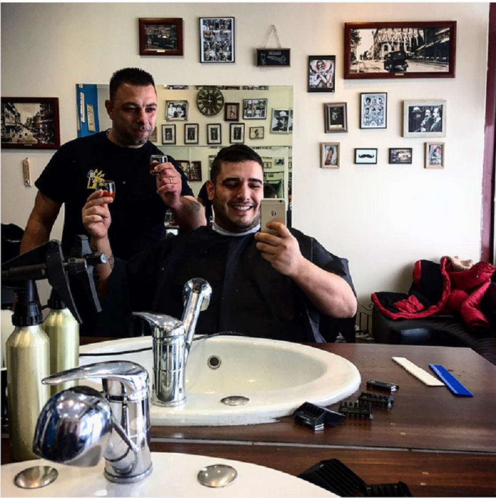 Darko se šiša uz rakiju!