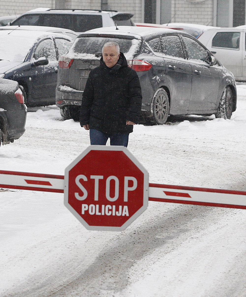 Dinkić pevao zbog 100 miliona evra!