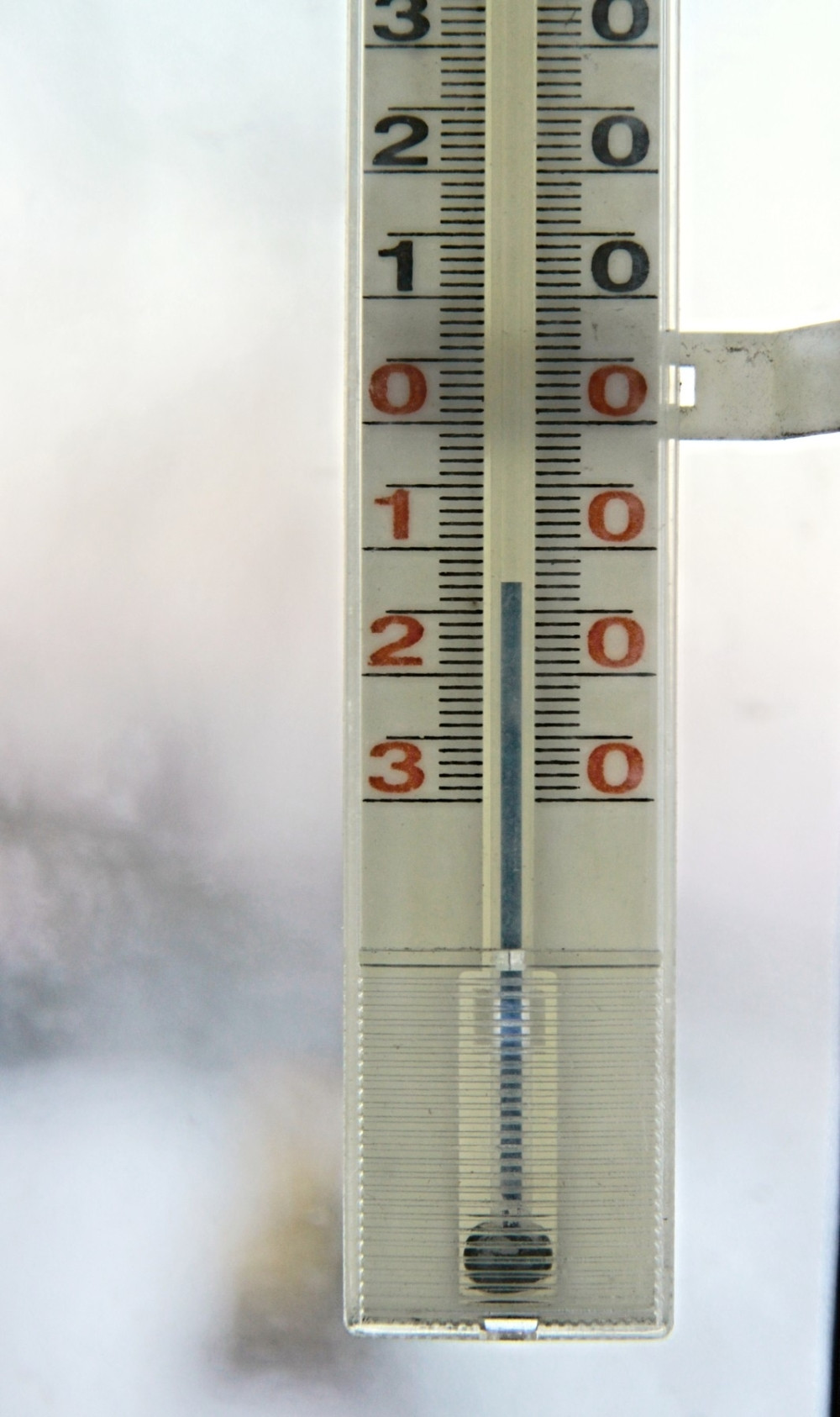 Vetar i sneg širom Srbije (VIDEO)