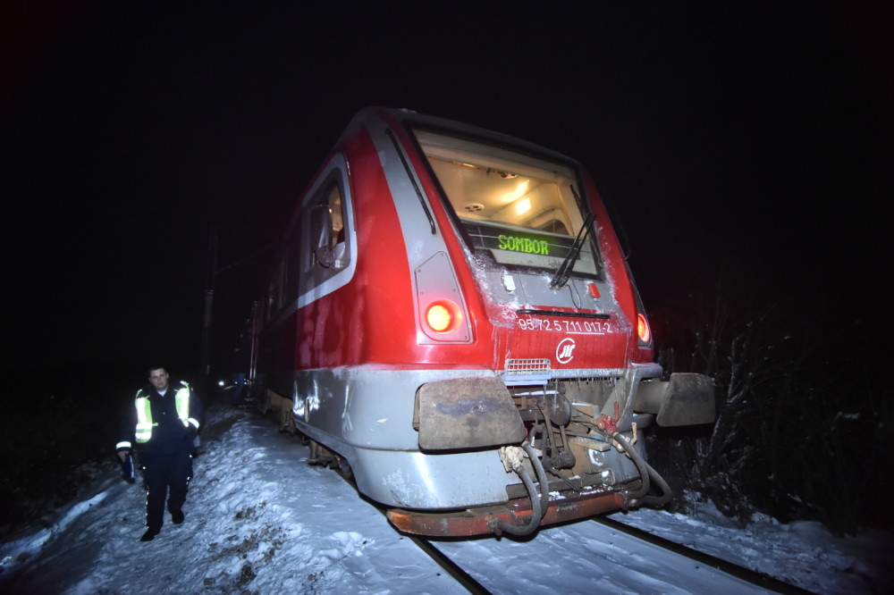 Sudar vozova kod Novog Sada! (FOTO)